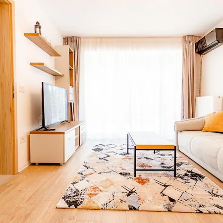 Apartment B&v 203 Coresi - Elegant Mountain Retreat