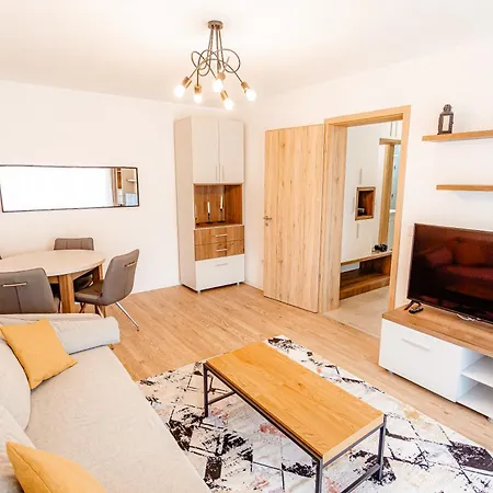 B&v 203 Coresi - Elegant Mountain Retreat Brasov